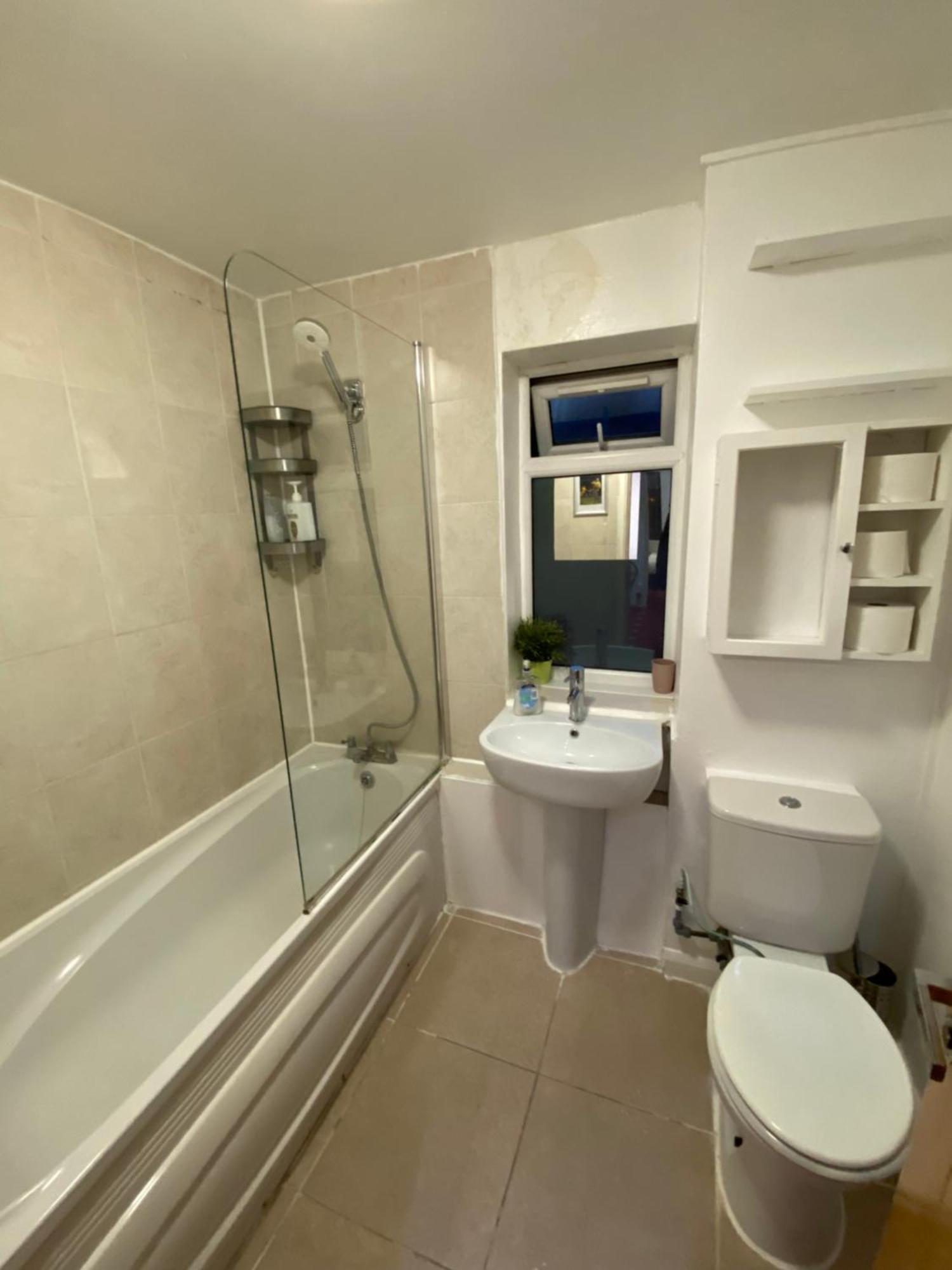 Fabulous Private Bedrooms Near Euston Station, Central Лондон Экстерьер фото