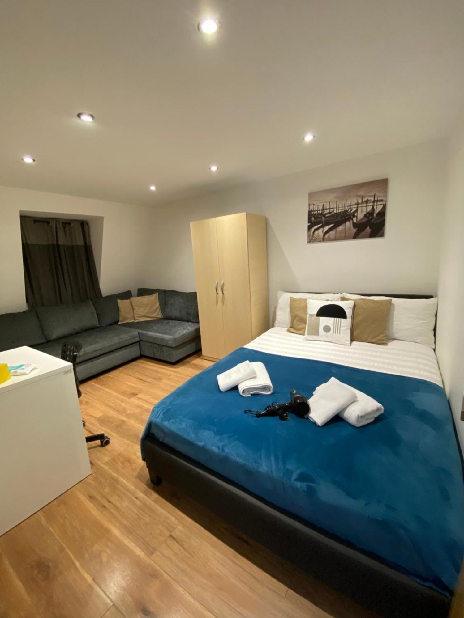 Fabulous Private Bedrooms Near Euston Station, Central Лондон Экстерьер фото