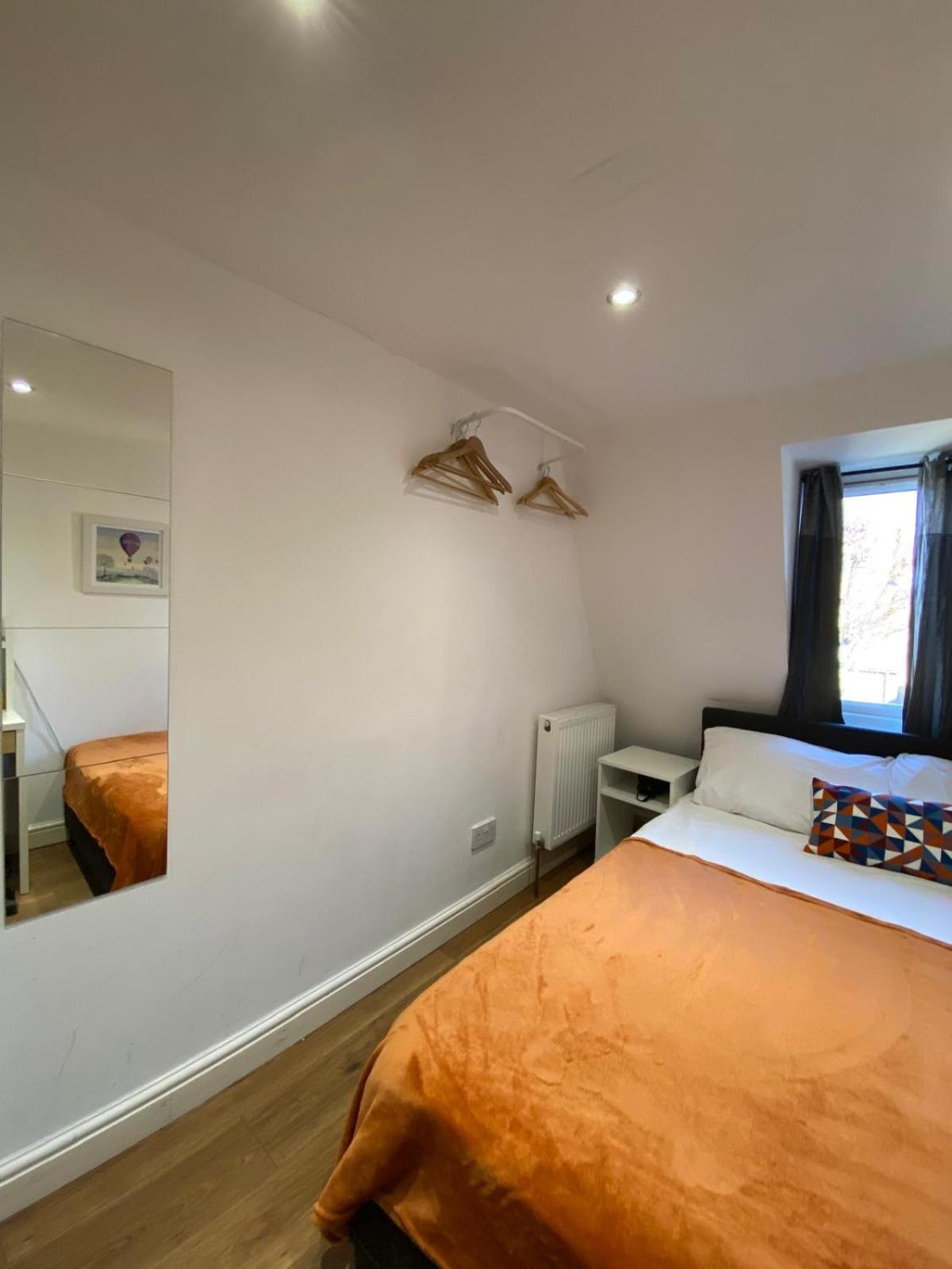 Fabulous Private Bedrooms Near Euston Station, Central Лондон Экстерьер фото