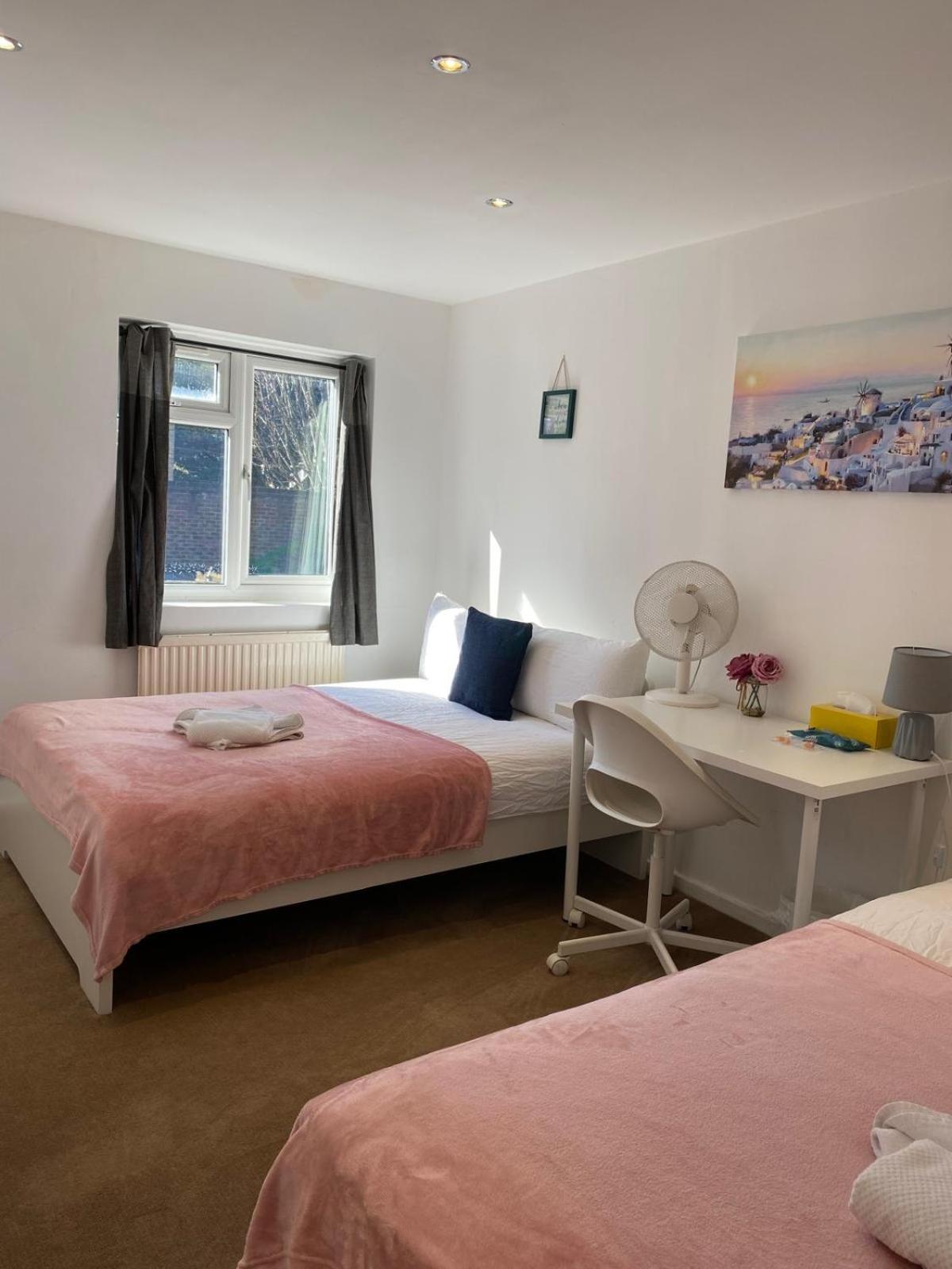 Fabulous Private Bedrooms Near Euston Station, Central Лондон Экстерьер фото