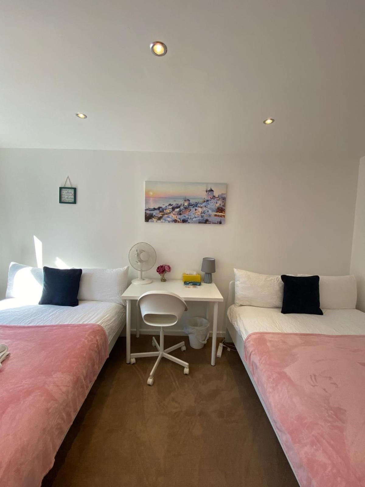 Fabulous Private Bedrooms Near Euston Station, Central Лондон Экстерьер фото