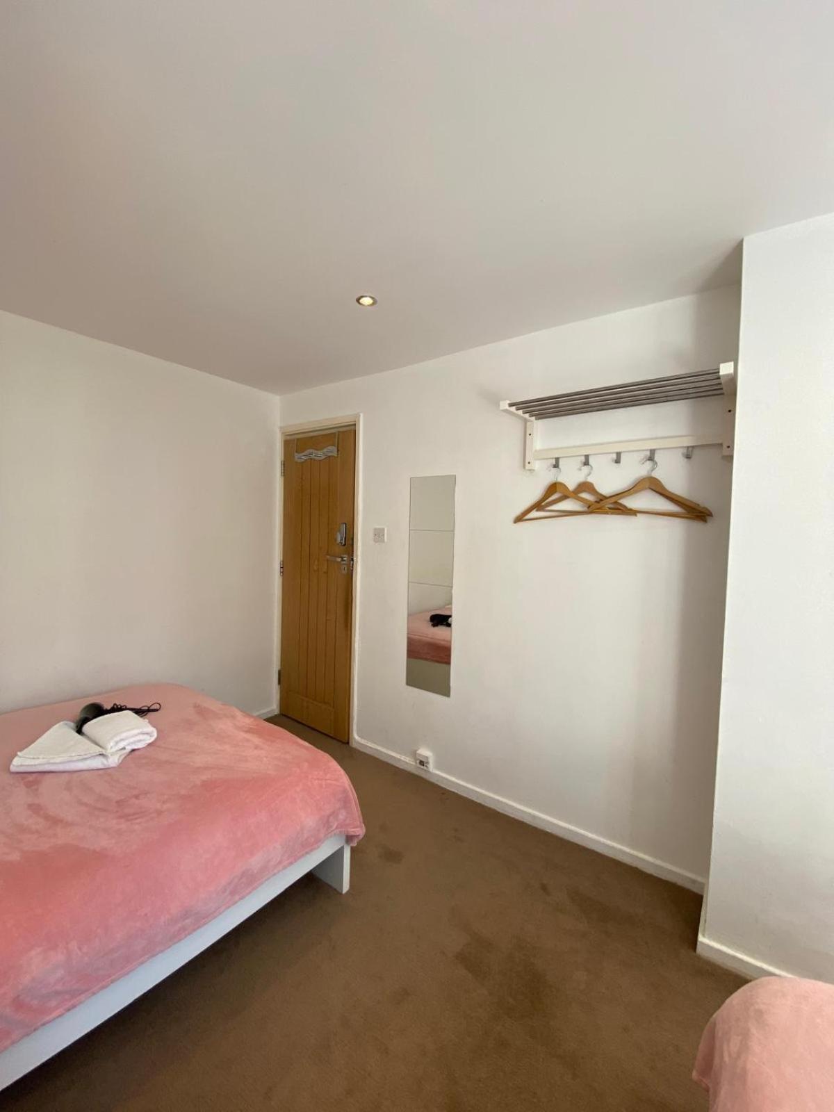 Fabulous Private Bedrooms Near Euston Station, Central Лондон Экстерьер фото