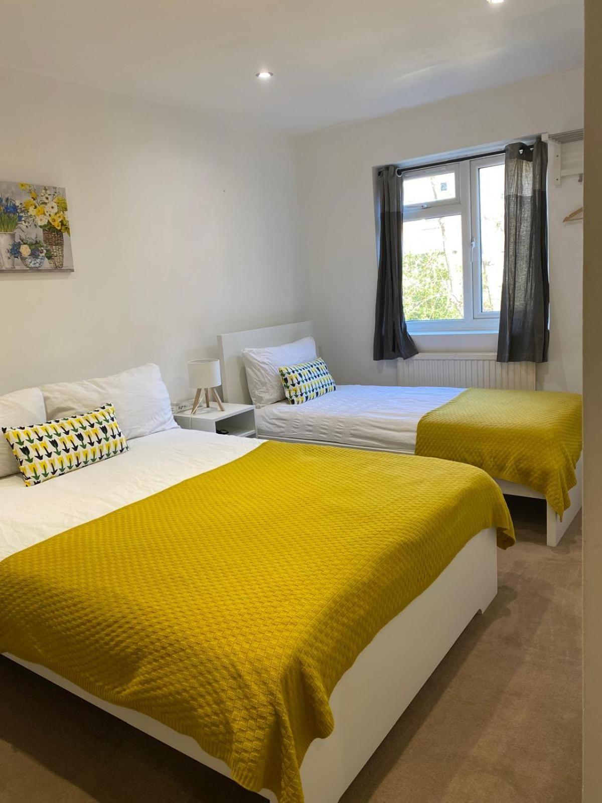Fabulous Private Bedrooms Near Euston Station, Central Лондон Экстерьер фото