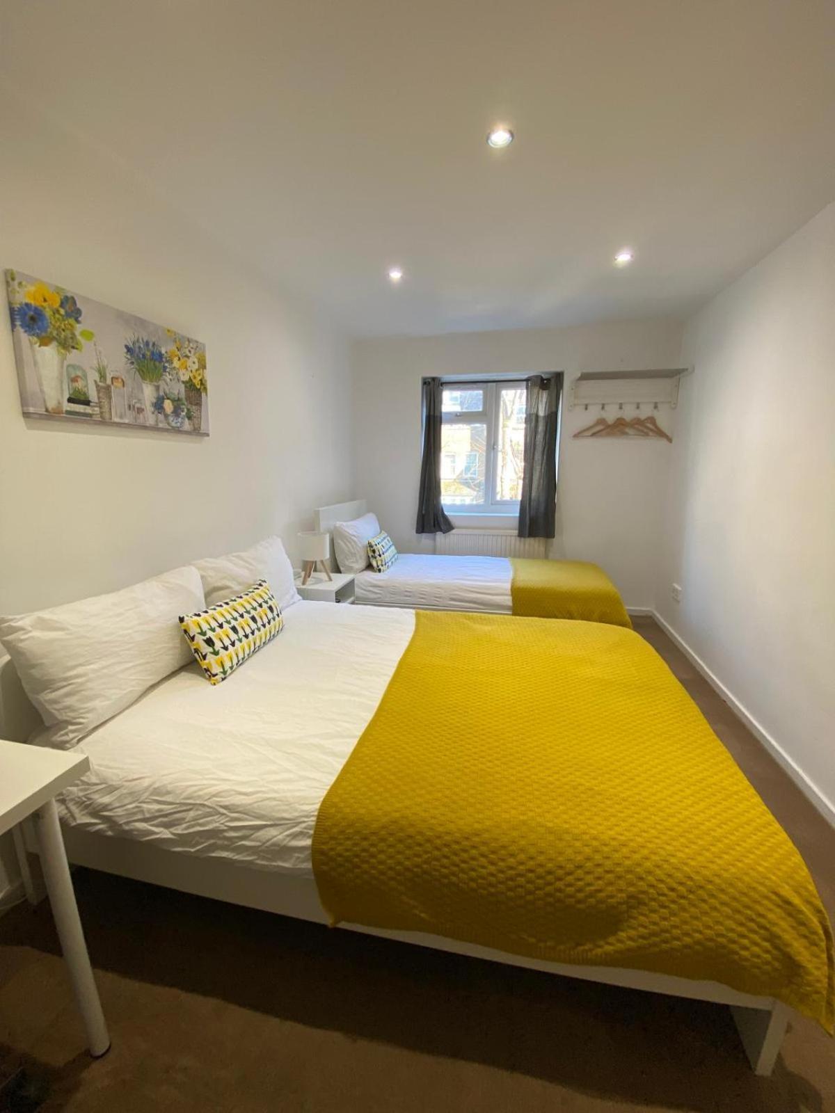 Fabulous Private Bedrooms Near Euston Station, Central Лондон Экстерьер фото