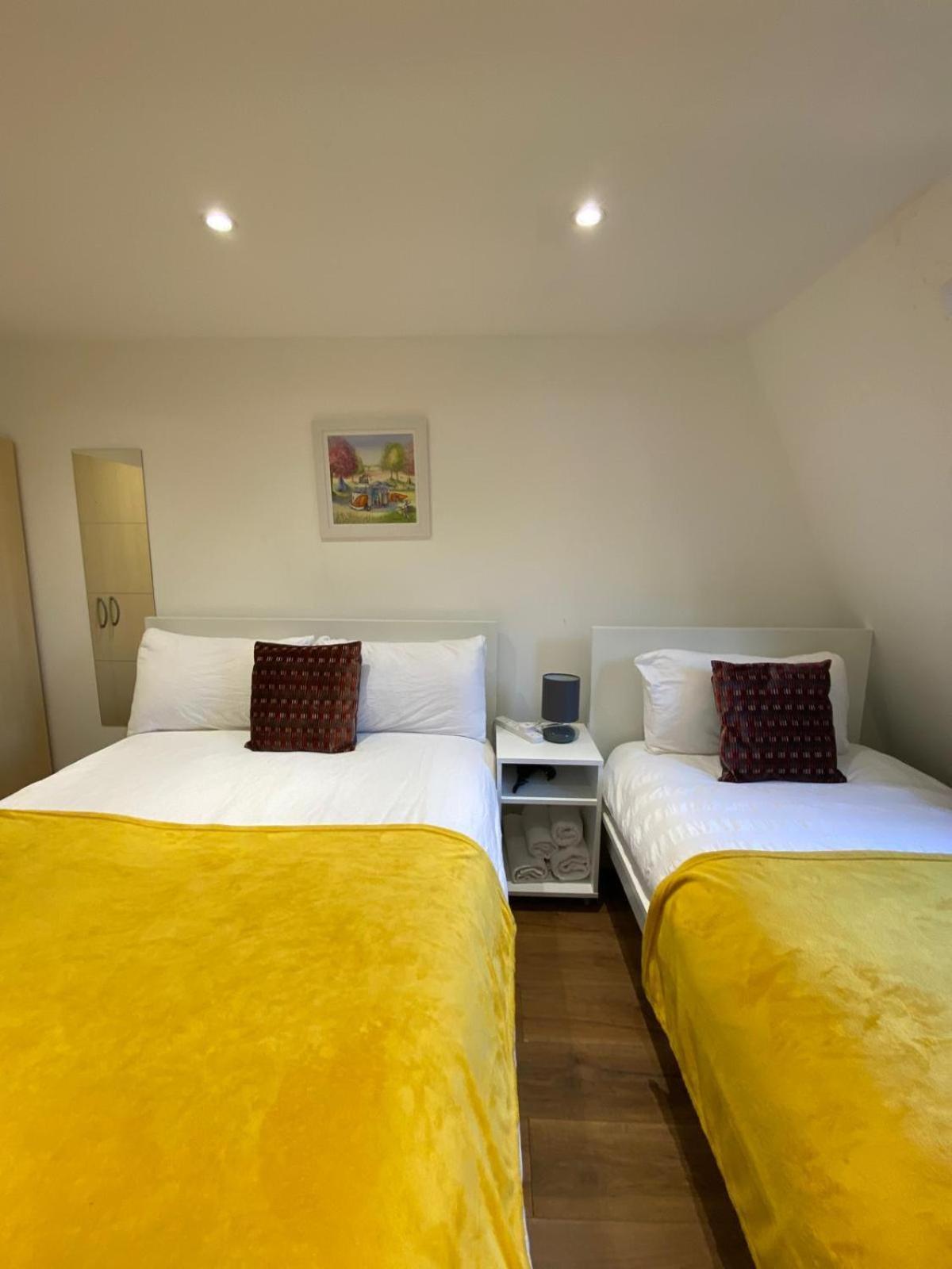 Fabulous Private Bedrooms Near Euston Station, Central Лондон Экстерьер фото
