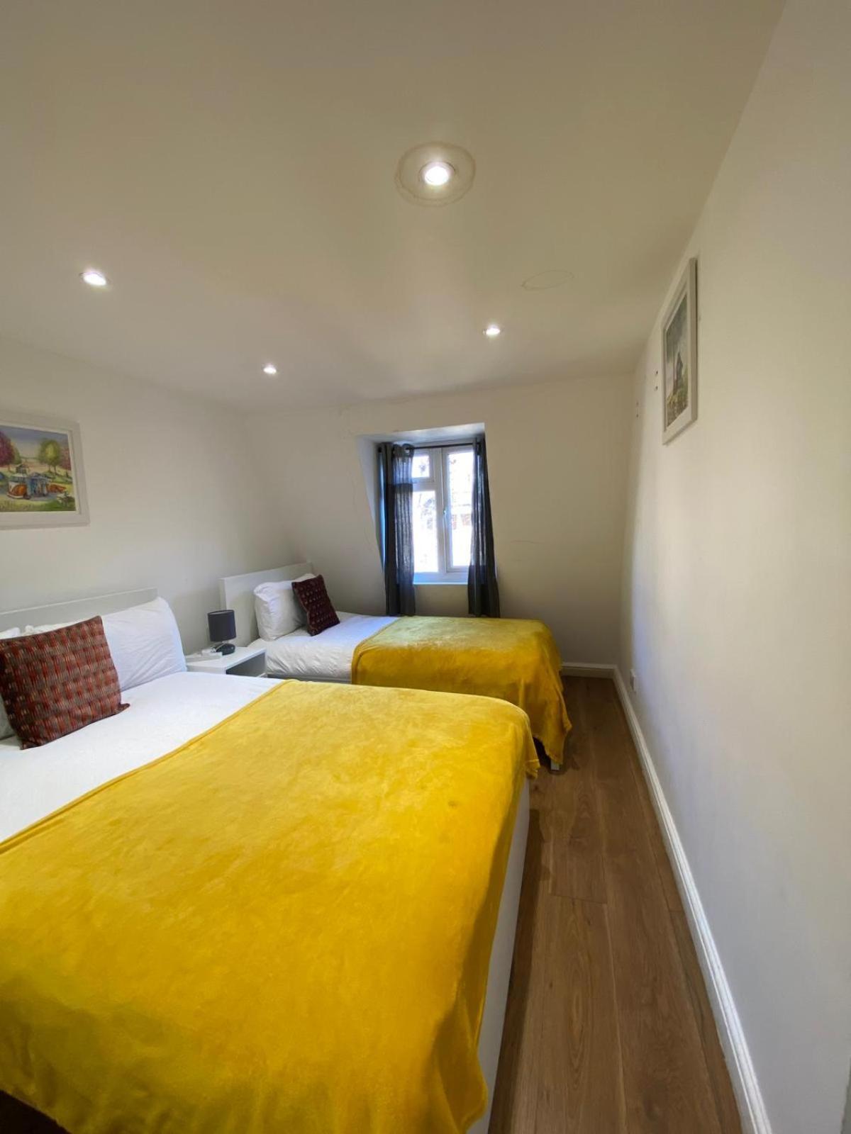 Fabulous Private Bedrooms Near Euston Station, Central Лондон Экстерьер фото