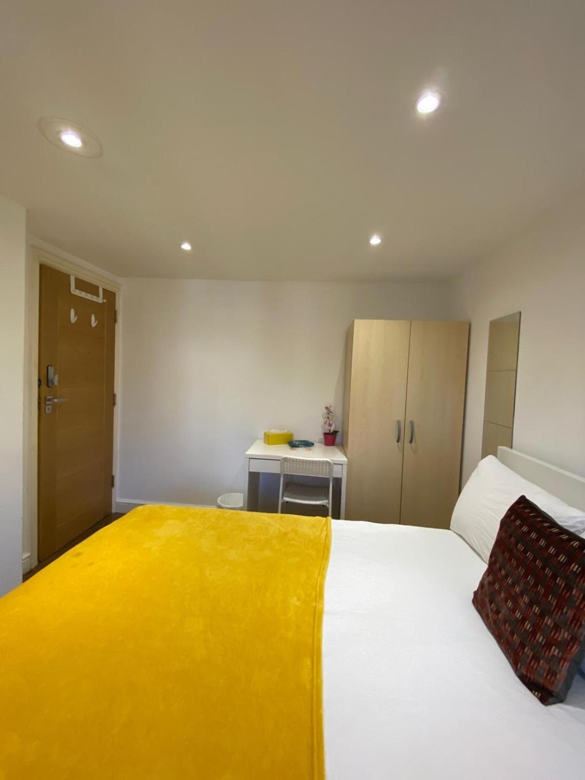 Fabulous Private Bedrooms Near Euston Station, Central Лондон Экстерьер фото