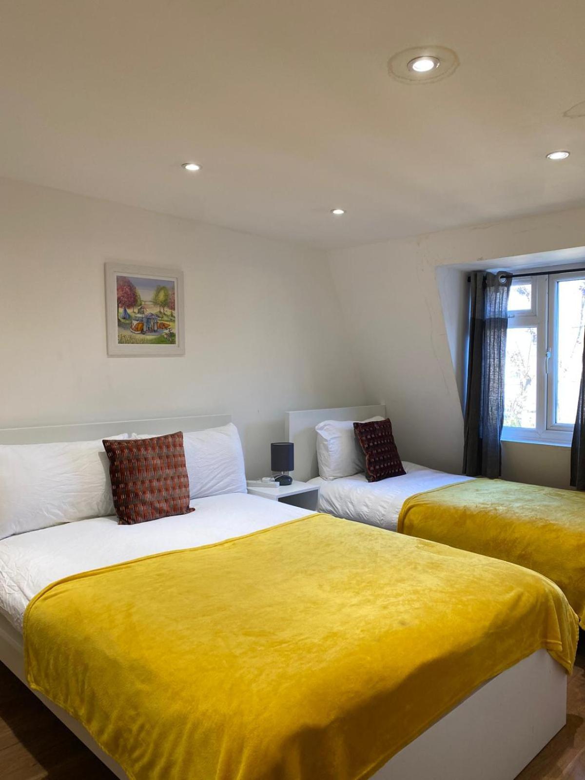 Fabulous Private Bedrooms Near Euston Station, Central Лондон Экстерьер фото